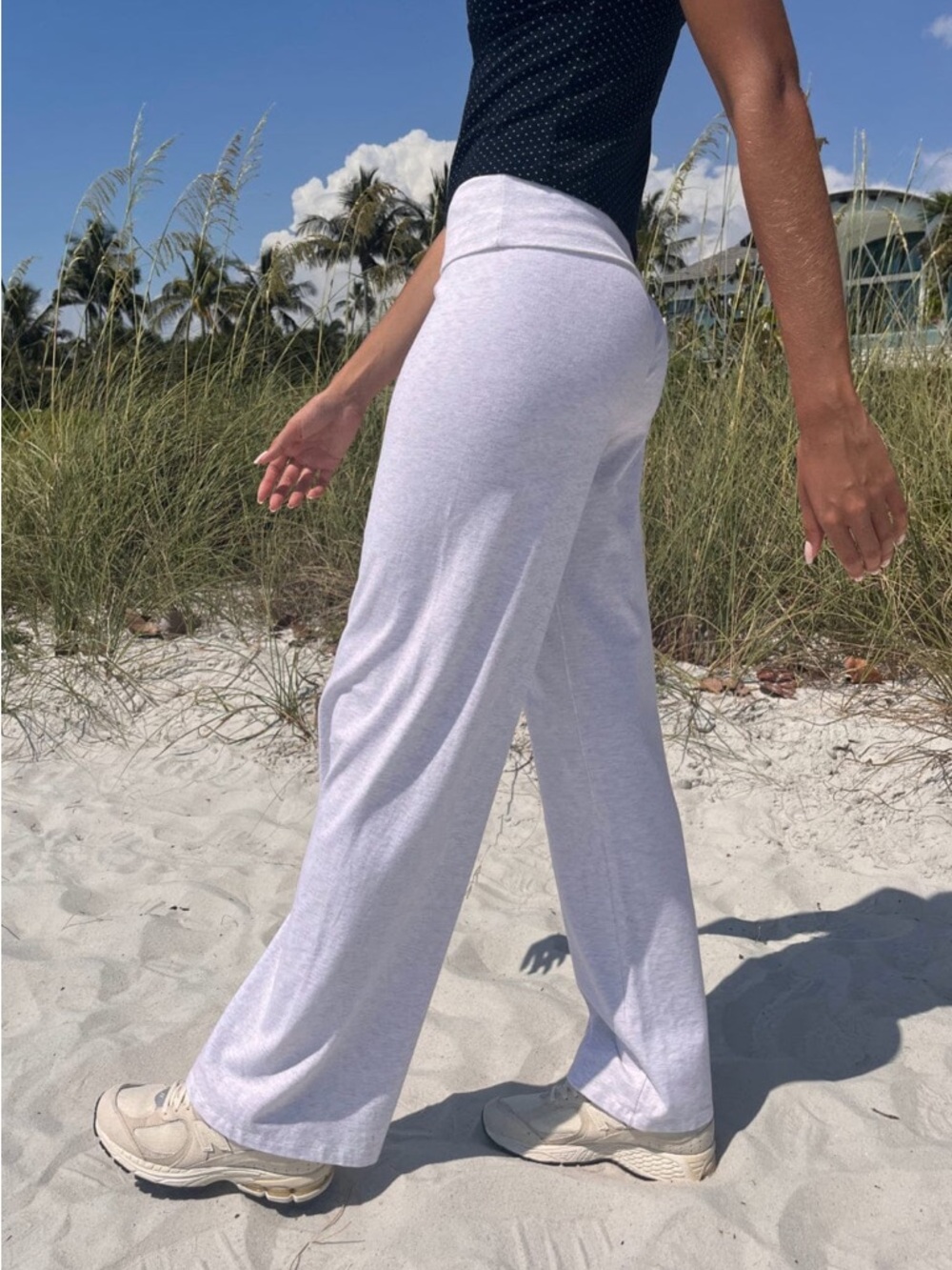 Brandy Melville Wideleg Priscilla Pants- Heather Grey